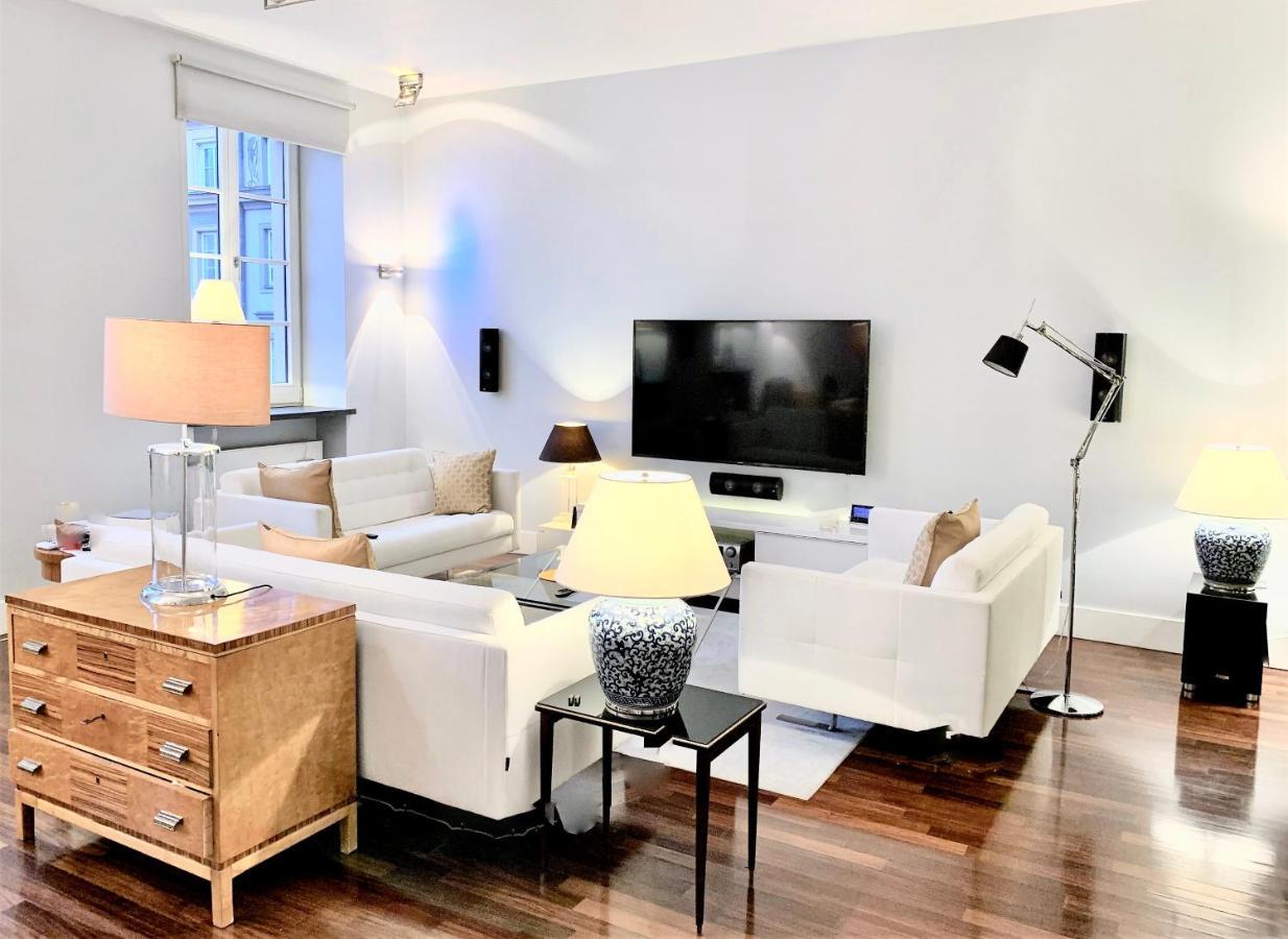 Luxury Suites & Apartments Mondrian Market Square II Warszawa Rum bild