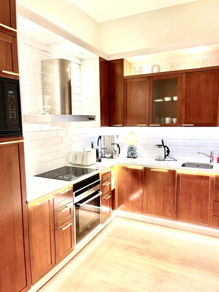 Luxury Suites & Apartments Mondrian Market Square II Warszawa Rum bild