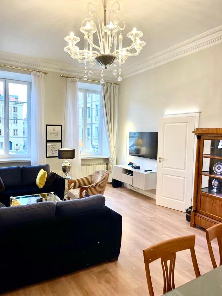 Luxury Suites & Apartments Mondrian Market Square II Warszawa Rum bild